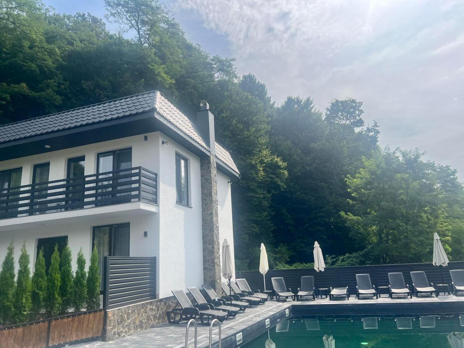 Stupari Hotell Sjaian Exteriör bild